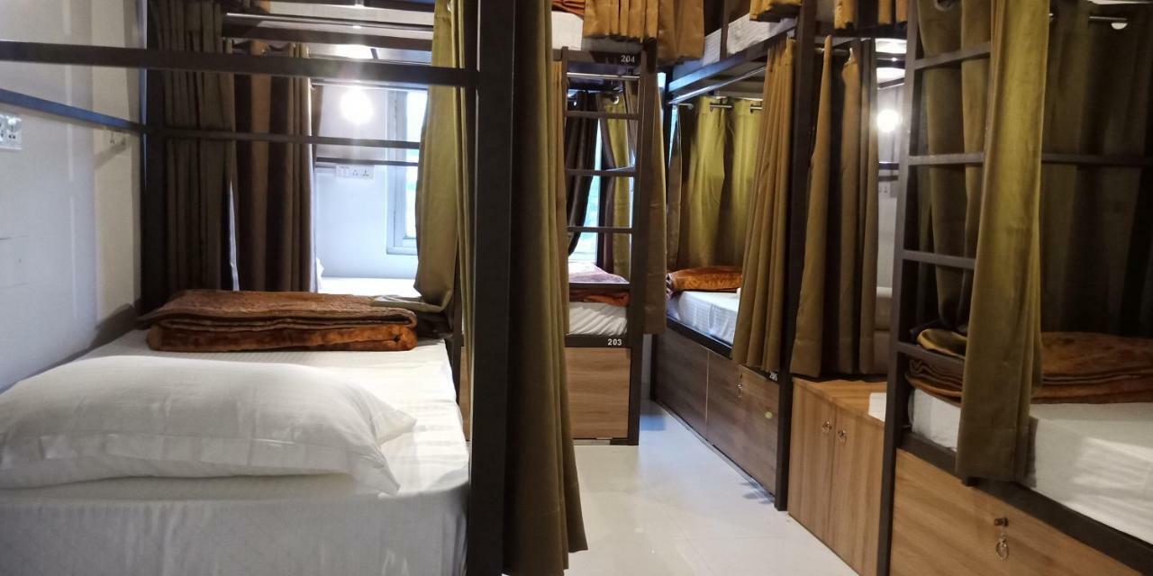 Banaras Hostel Kakarmatha Экстерьер фото